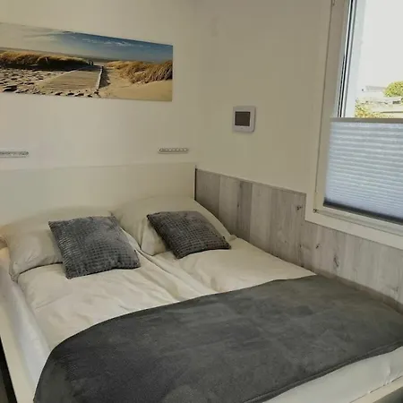 With 2 Bedrooms Warwerort