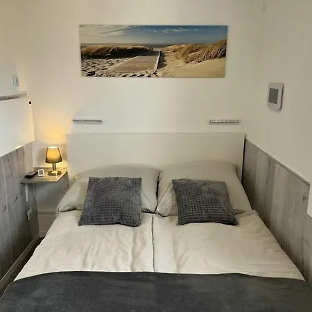 With 2 Bedrooms *
