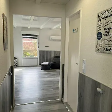 With 2 Bedrooms * Warwerort
